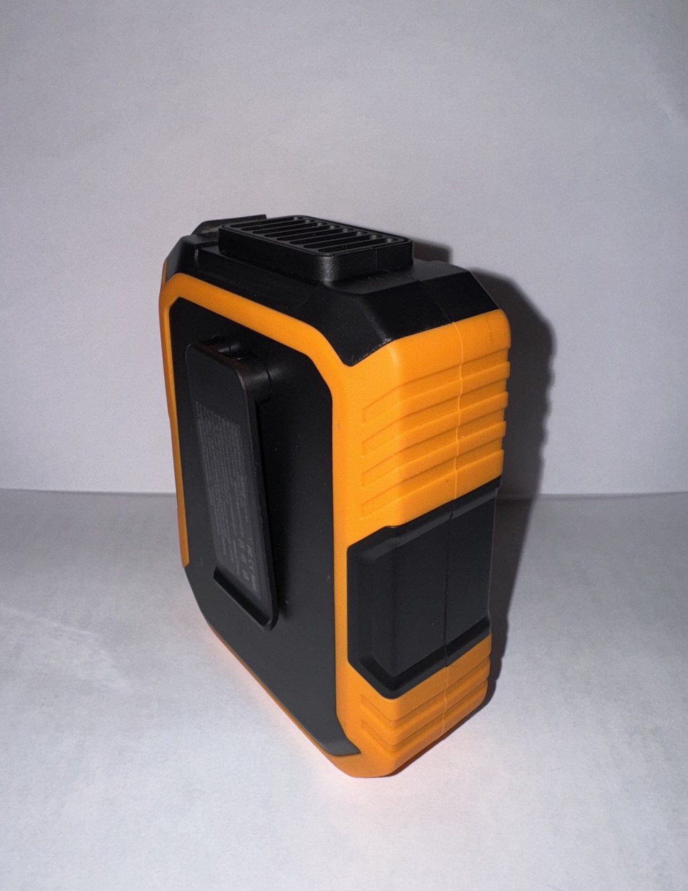 Ventilador de Cintura Potente – Manos Libres y Recargable